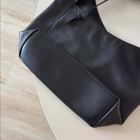 Reformation Medium Victoria Tote bag - Picture 3 of 10